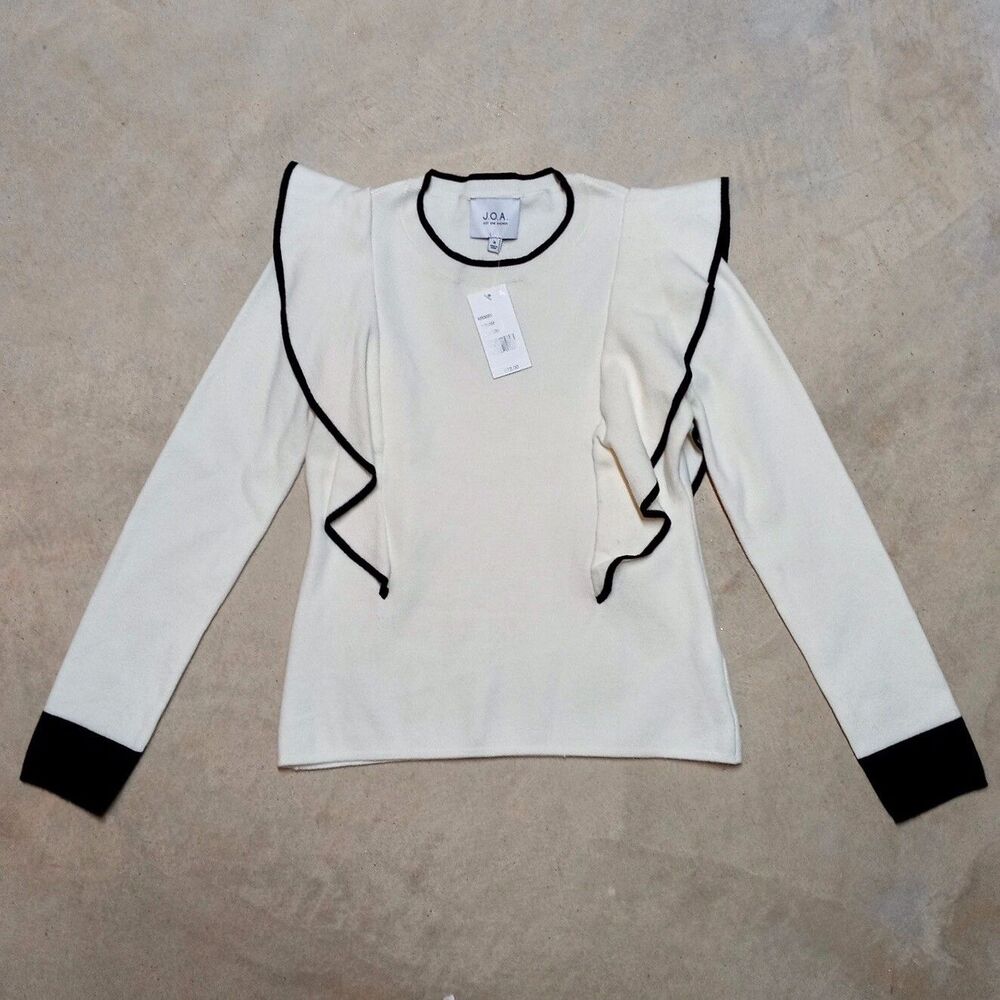 *READ* J.O.A Antholropologie Just One Answer Cream Ruffled Knit Sweater MEDIUM